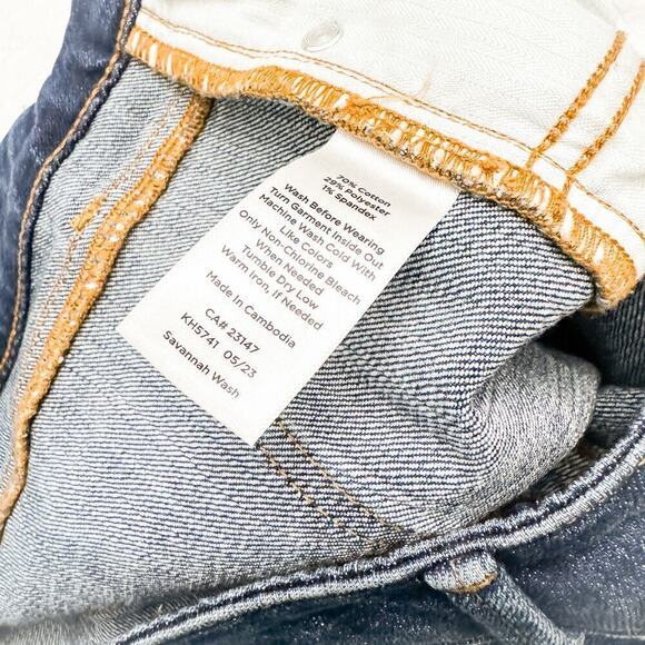 Talbots Barely Boot Jean Denim Savannah Wash Size 10 - Picture 7 of 8